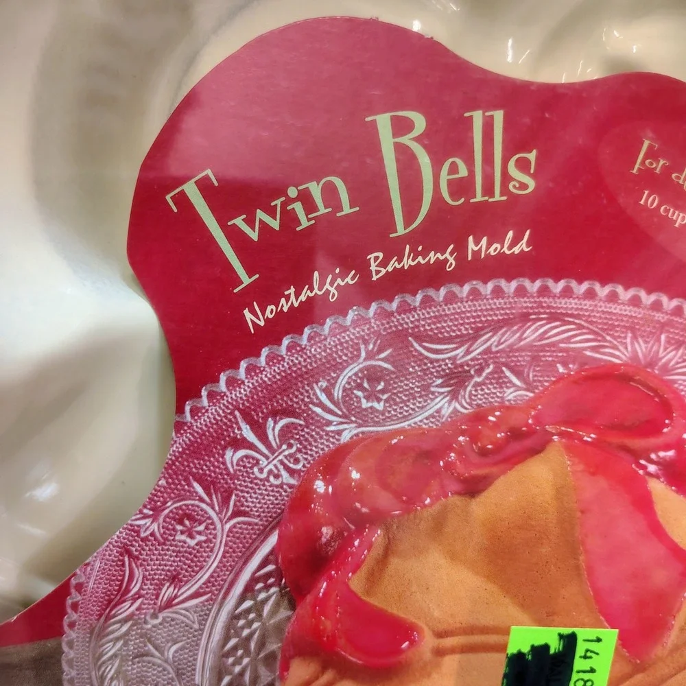 Nordic Ware Twin Bells Nostalgic Baking Mold 10 Cup Christmas Cake Pan 31442 NEW